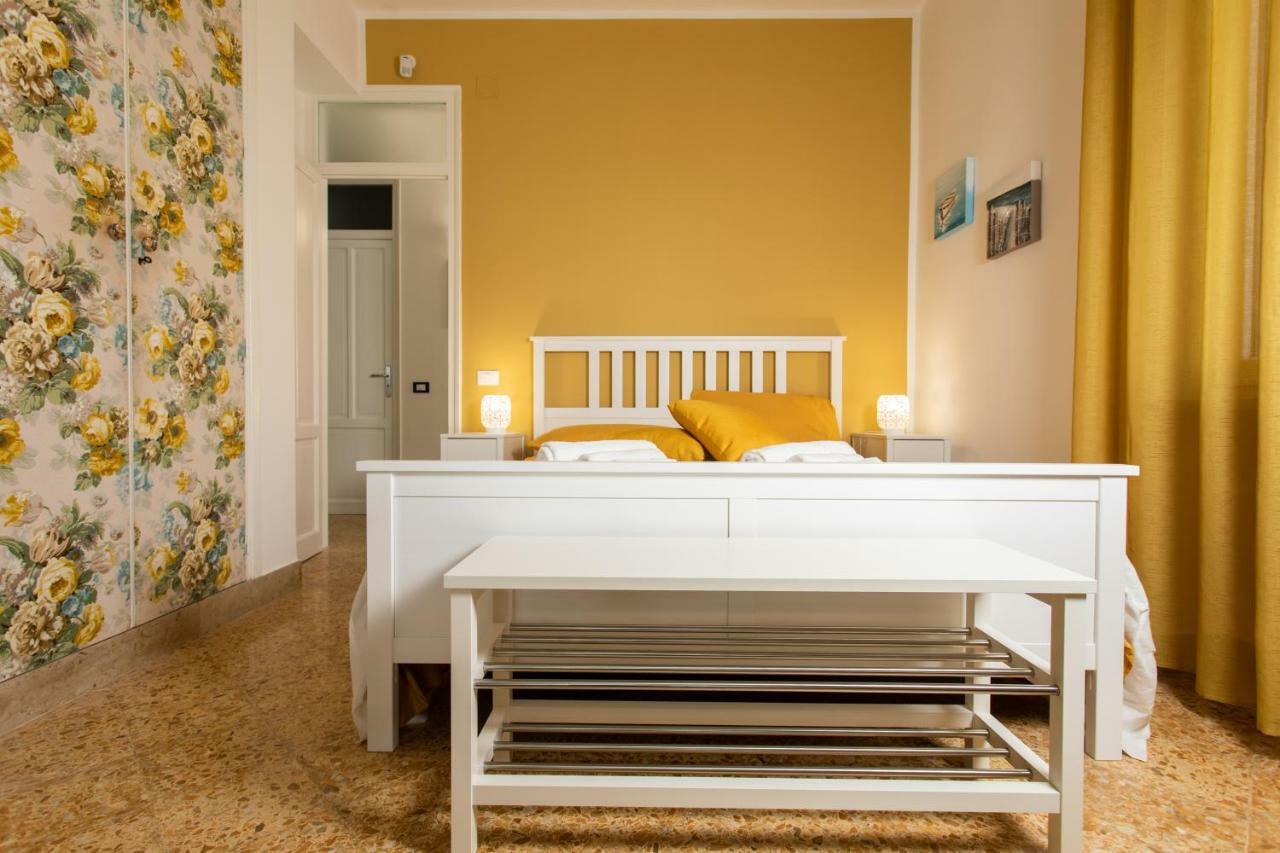 Villa Aurora Mondello Addaura ภายนอก รูปภาพ