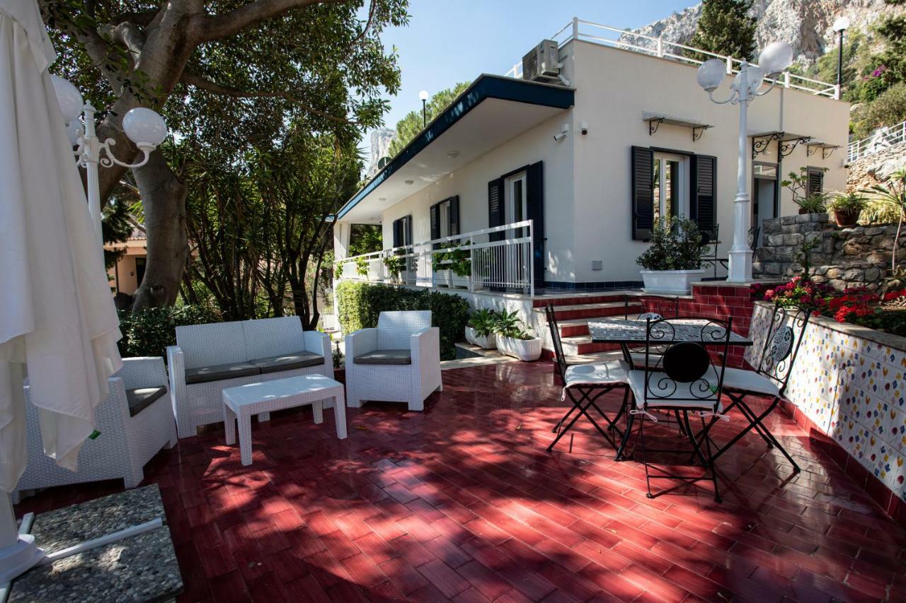 Villa Aurora Mondello Addaura ภายนอก รูปภาพ